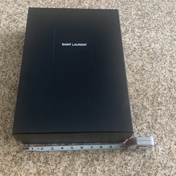 Saint Laurent YSL Le 5 à 7 Leather Hobo in Nero - Picture 11 of 12